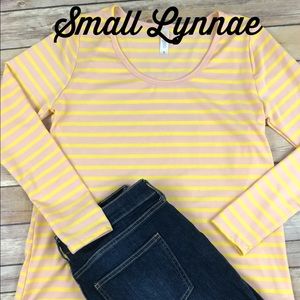 Lularoe brand Lynnae shirt size small